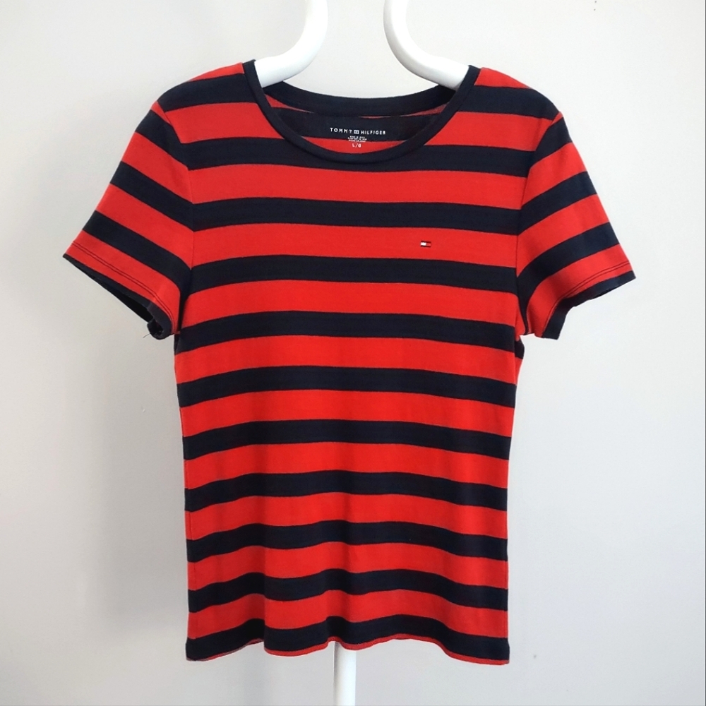 Tommy Hilfiger Women's Navy/Red Stripe T-shirt Large